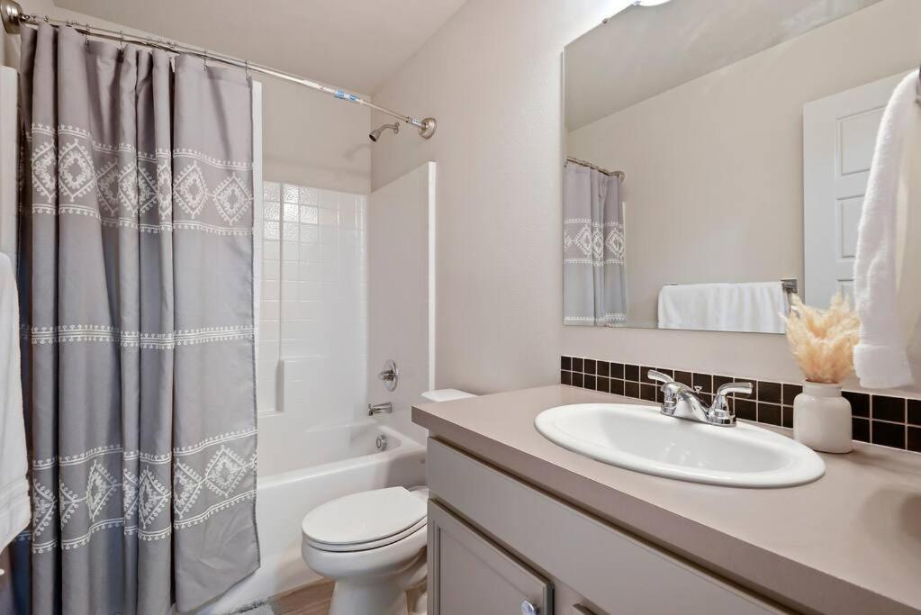 Beautiful Brand New Kuna Home! Kültér fotó
